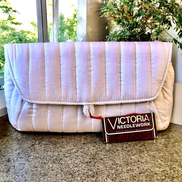 Victoria Needlework Vintage 70's White Quilted Clutch Bag New - Picture 10 of 14